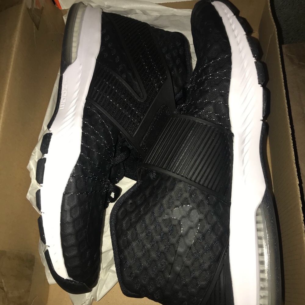 Nike zoom train toranada BNWB